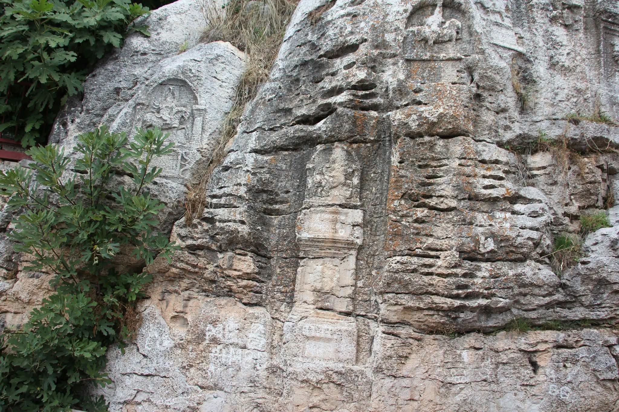 Konya Derebucak’ta 1900 Yıllık Yedi Süvari Kaya Anıtı1