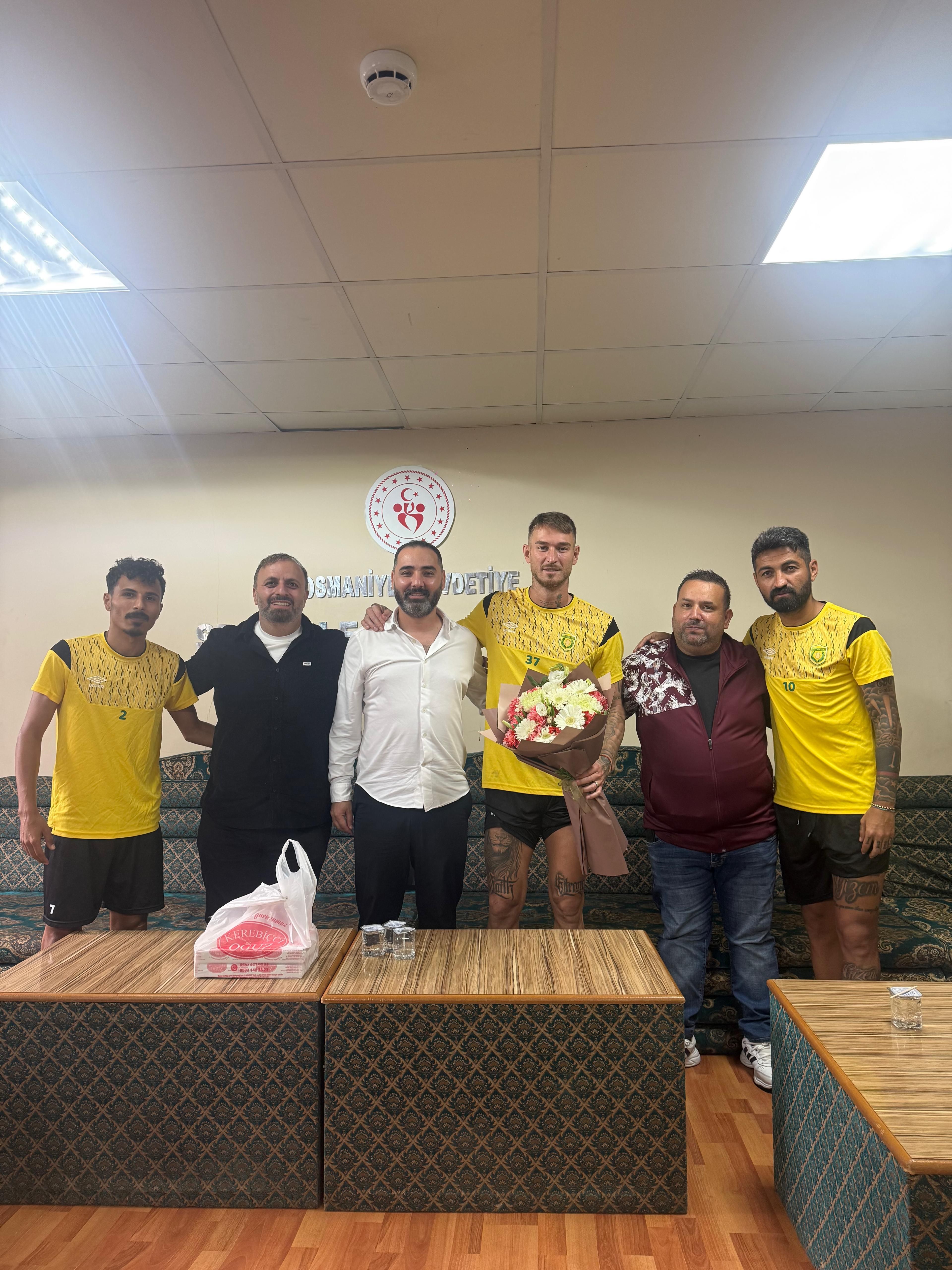 Mersin Heyetinden Ayos Osmaniyespor Fk'ya Özür Ziyareti (2)