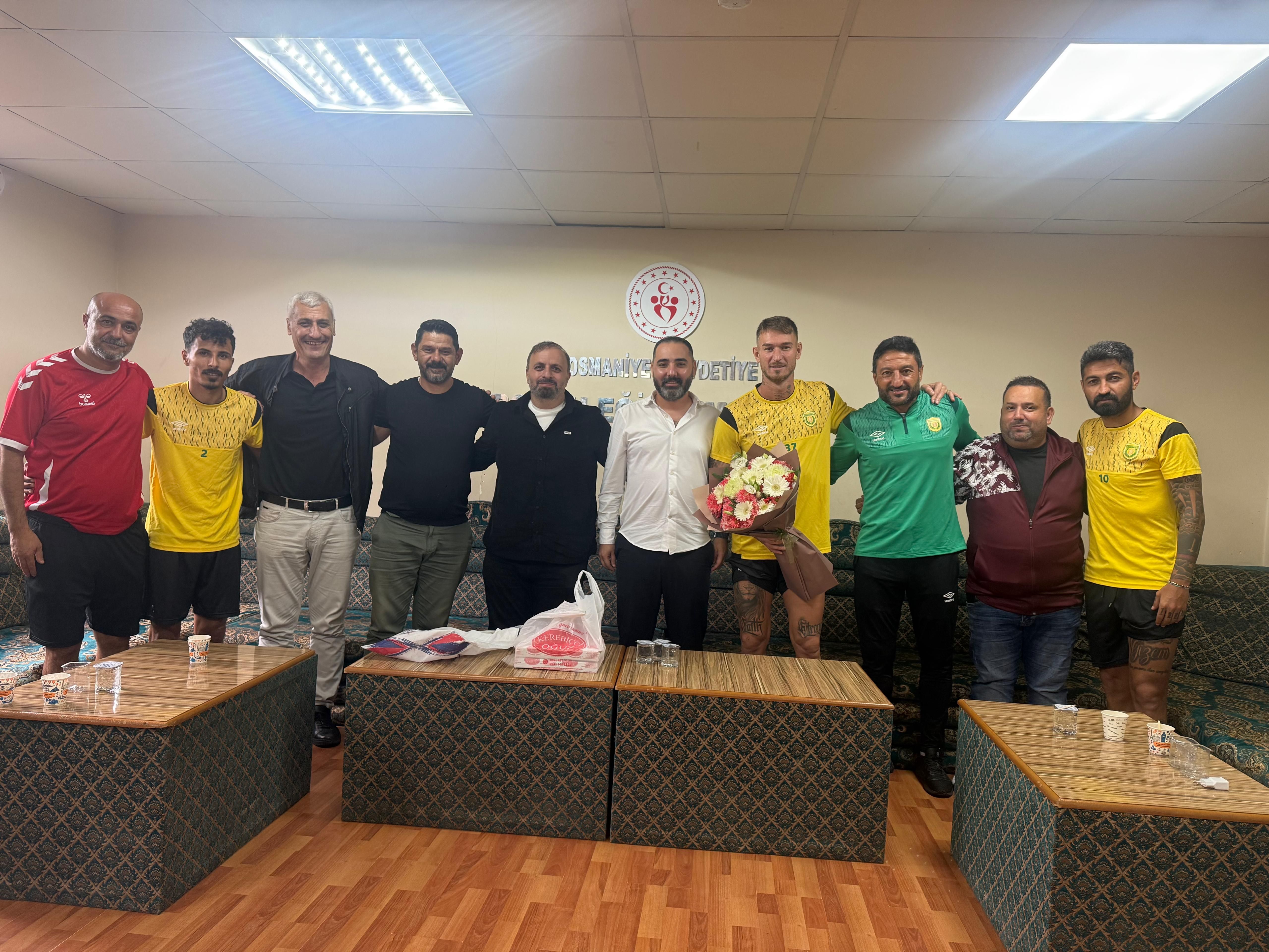 Mersin Heyetinden Ayos Osmaniyespor Fk'ya Özür Ziyareti (3)