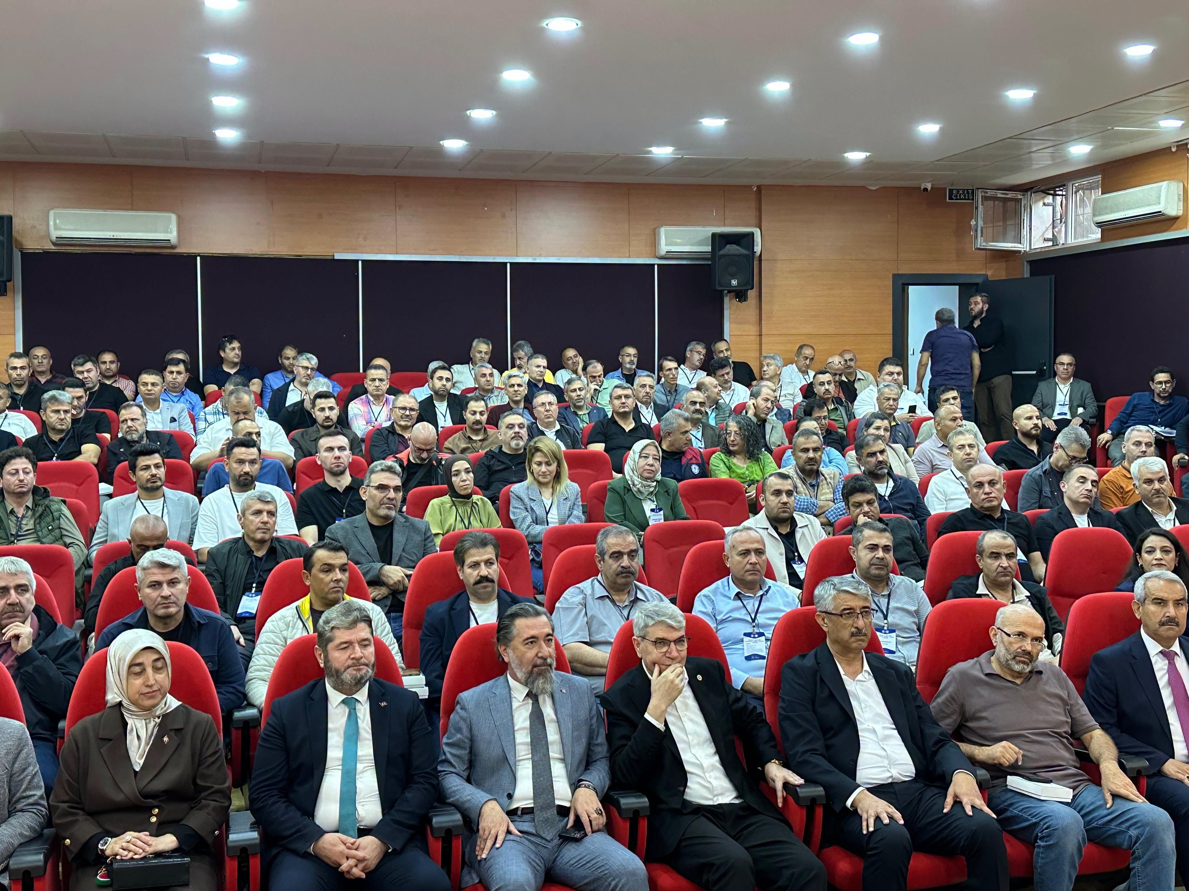 Milletvekili Gülsoy Eğitim Bir Sen Genel Kuruluna Katıldı5