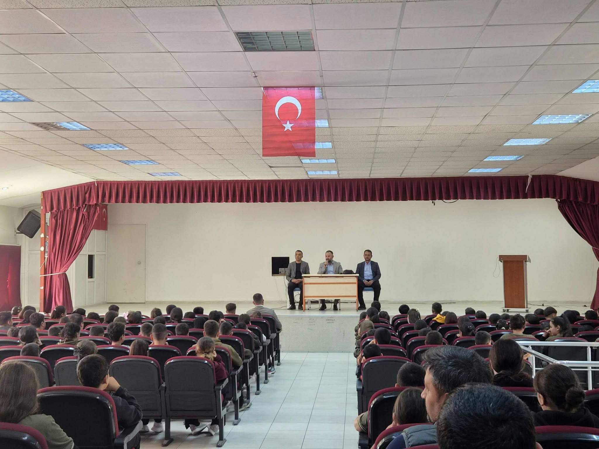 Osmaniye Bahçe'de Müftü Düger Öğrencilerle Buluştu2