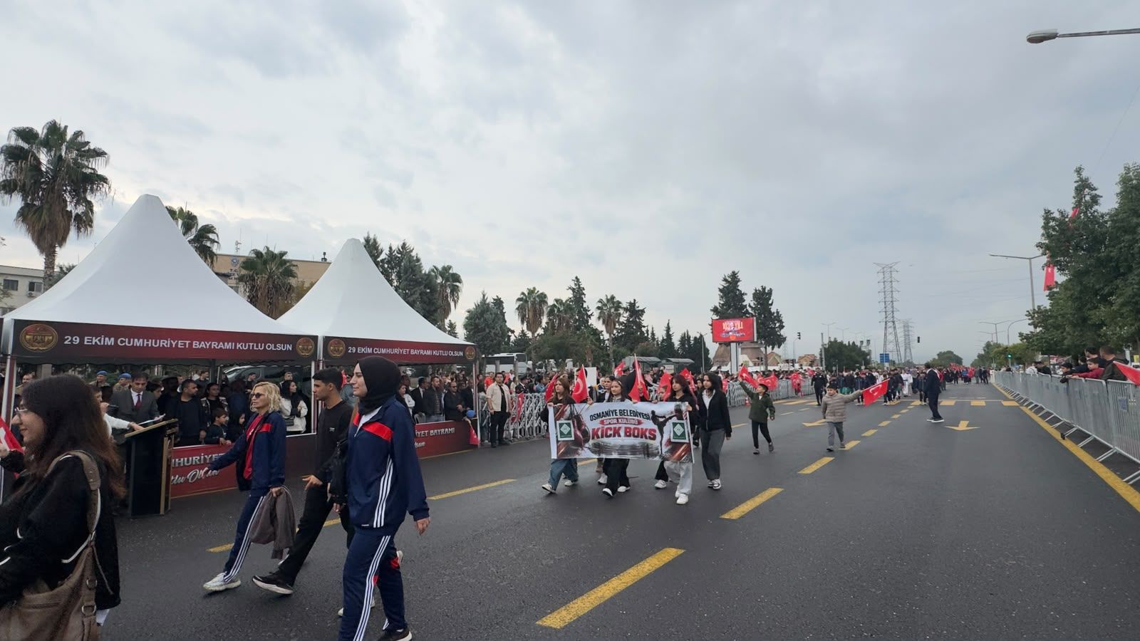 Osmaniye Belediyesi Sporcularından Cumhuriyet Geçidi (5)