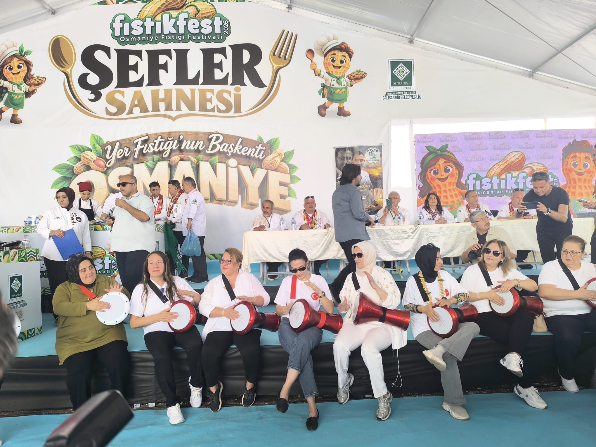 Osmaniye Fıstıkfest'te 10 Kadından Darbuka Şovu! (1)