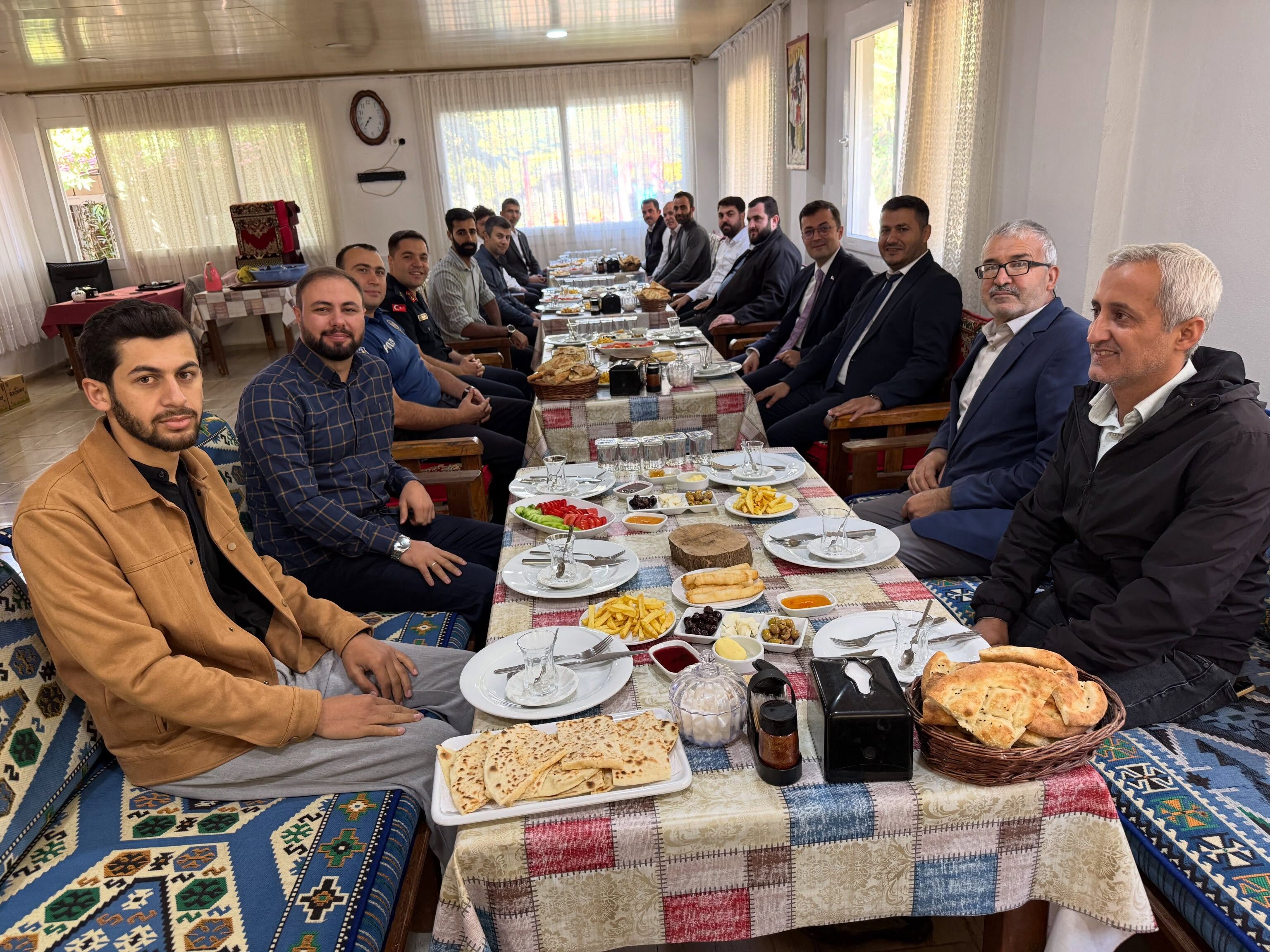 Osmaniye Hasanbeyli’de Din Görevlileri Kahvaltıda Buluştu