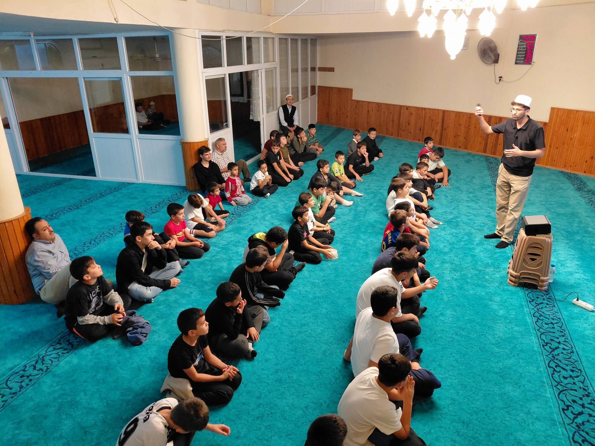 Osmaniye Kadirli’de Gençler Mevlana Camii’nde Buluştu3