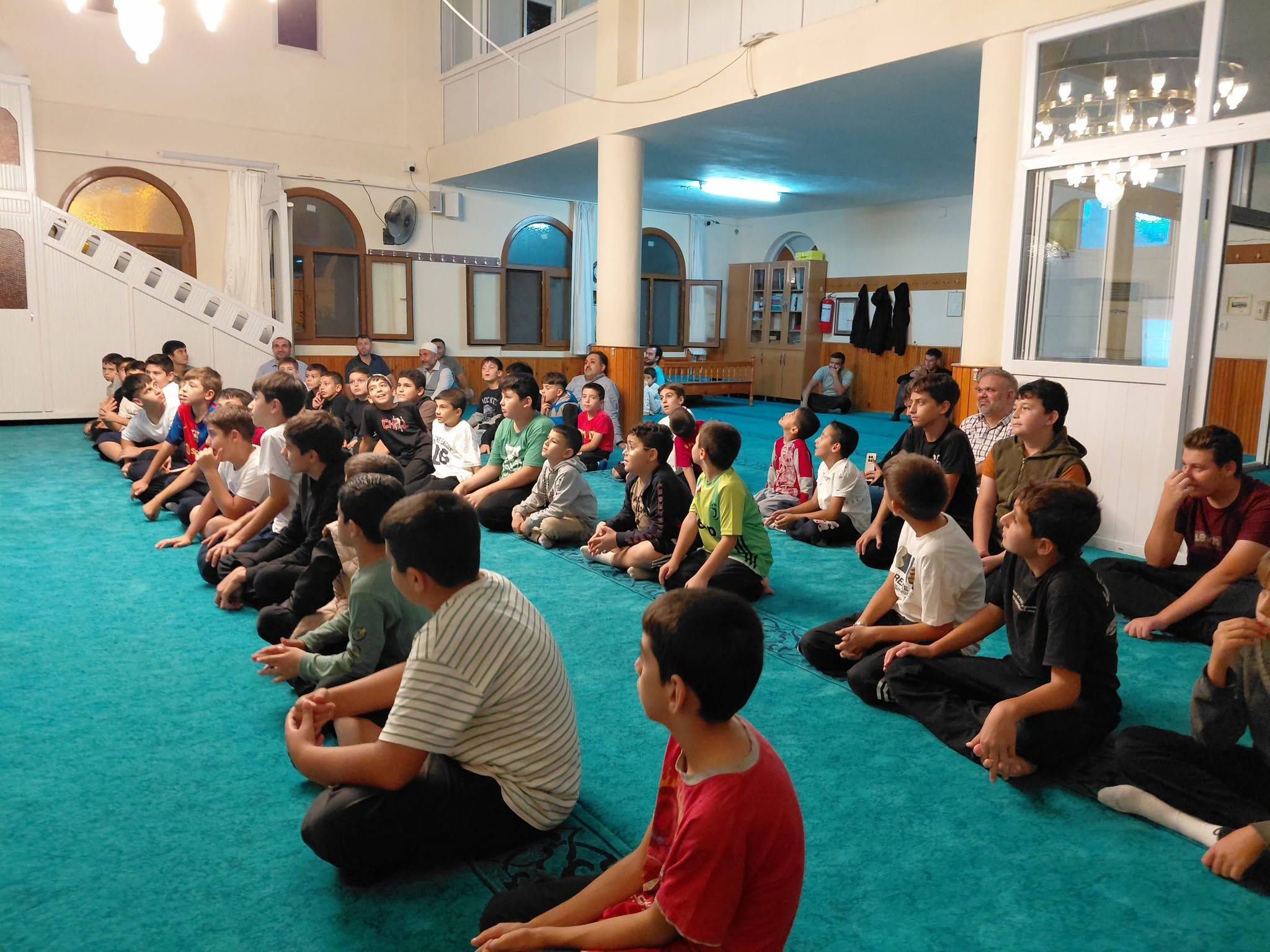 Osmaniye Kadirli’de Gençler Mevlana Camii’nde Buluştu4