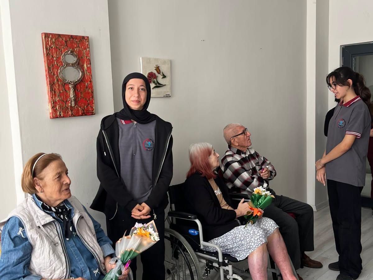 Osmaniye Kadirli’de Lise Öğrencilerinden Huzurevi Ziyareti3