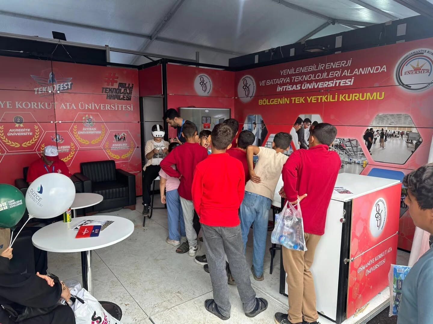 Osmaniye Korkut Ata Üniversitesi Öğrencileri Teknofest’te (1)