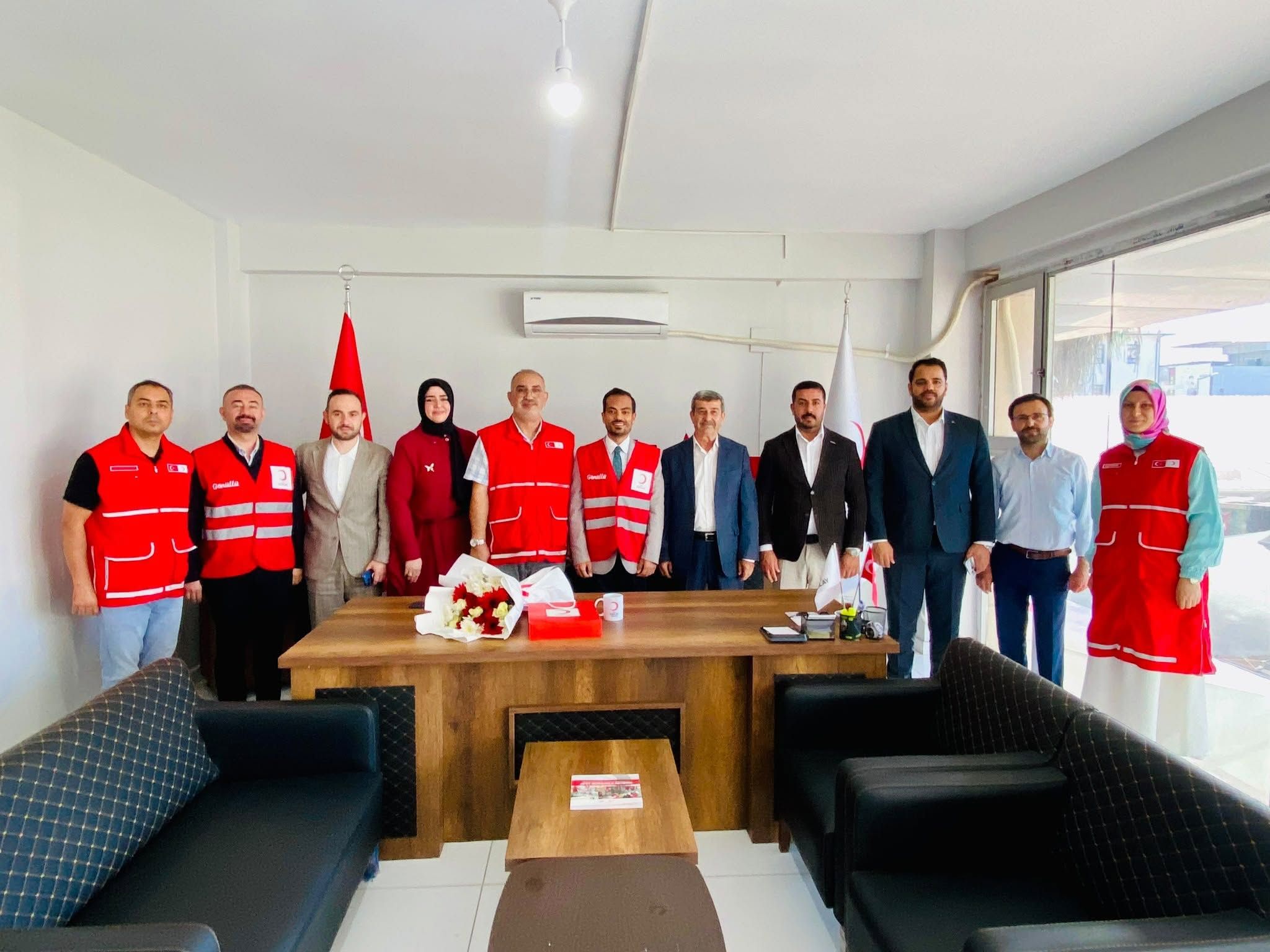 Osmaniye Müsi̇ad Temsilcisi Velipaşaoğlu’ndan Kızılay’a Ziyaret1