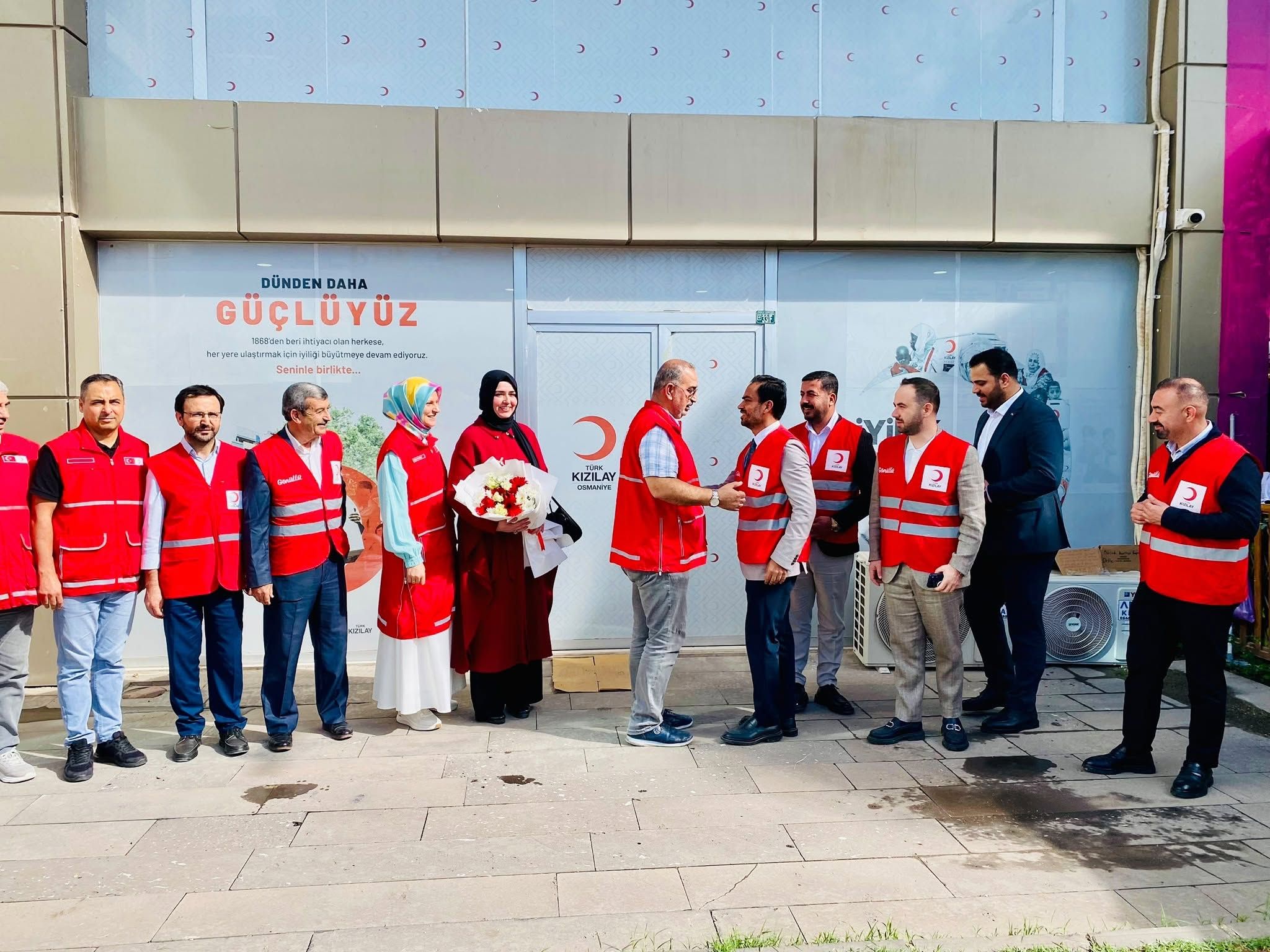 Osmaniye Müsi̇ad Temsilcisi Velipaşaoğlu’ndan Kızılay’a Ziyaret2
