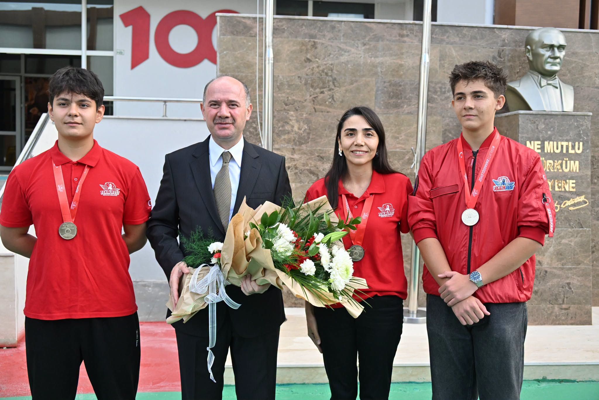 Osmaniye Valisi Serdengeçti Fen Lisesi’ni Ziyaret Etti3