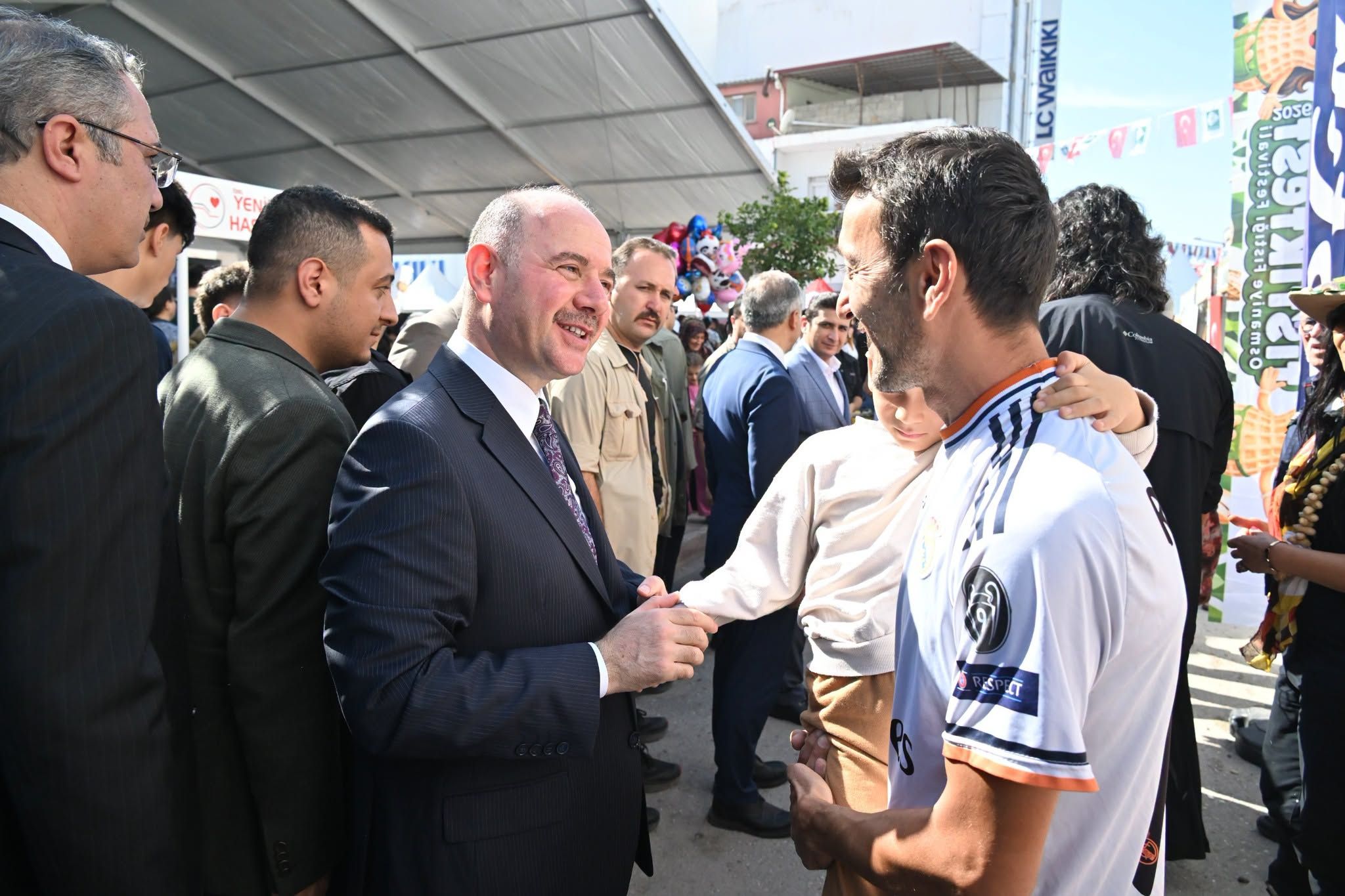 Osmaniye Valisi Serdengeçti Fıstıkfest'te Halkla Buluştu10