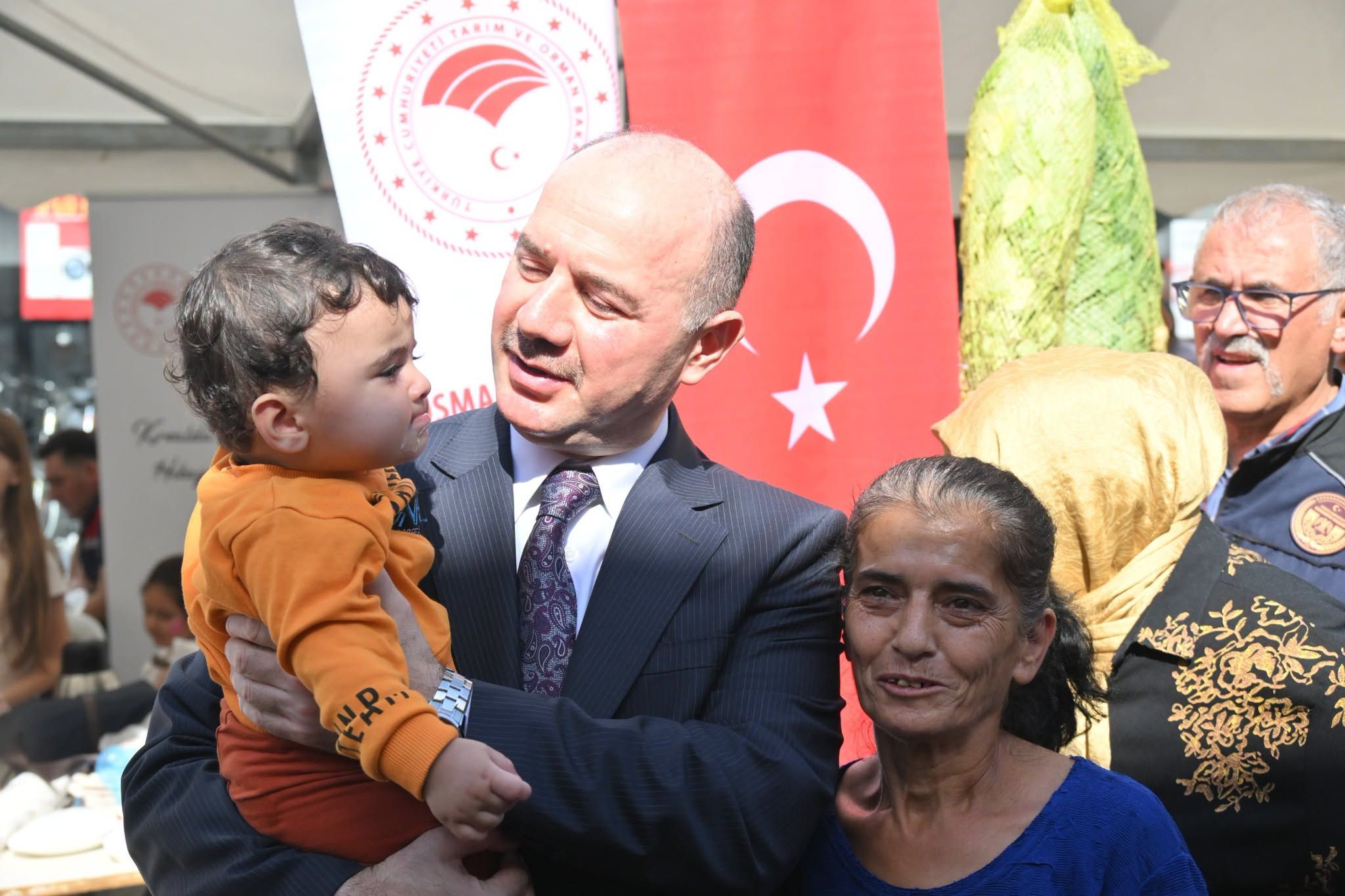 Osmaniye Valisi Serdengeçti Fıstıkfest'te Halkla Buluştu9