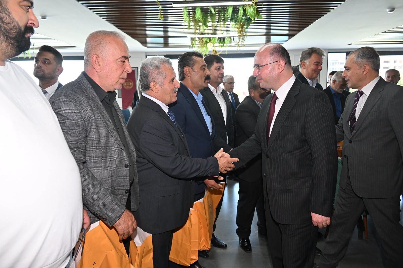 Osmaniye Valisi Serdengeçti Muhtarlarla Buluştu5