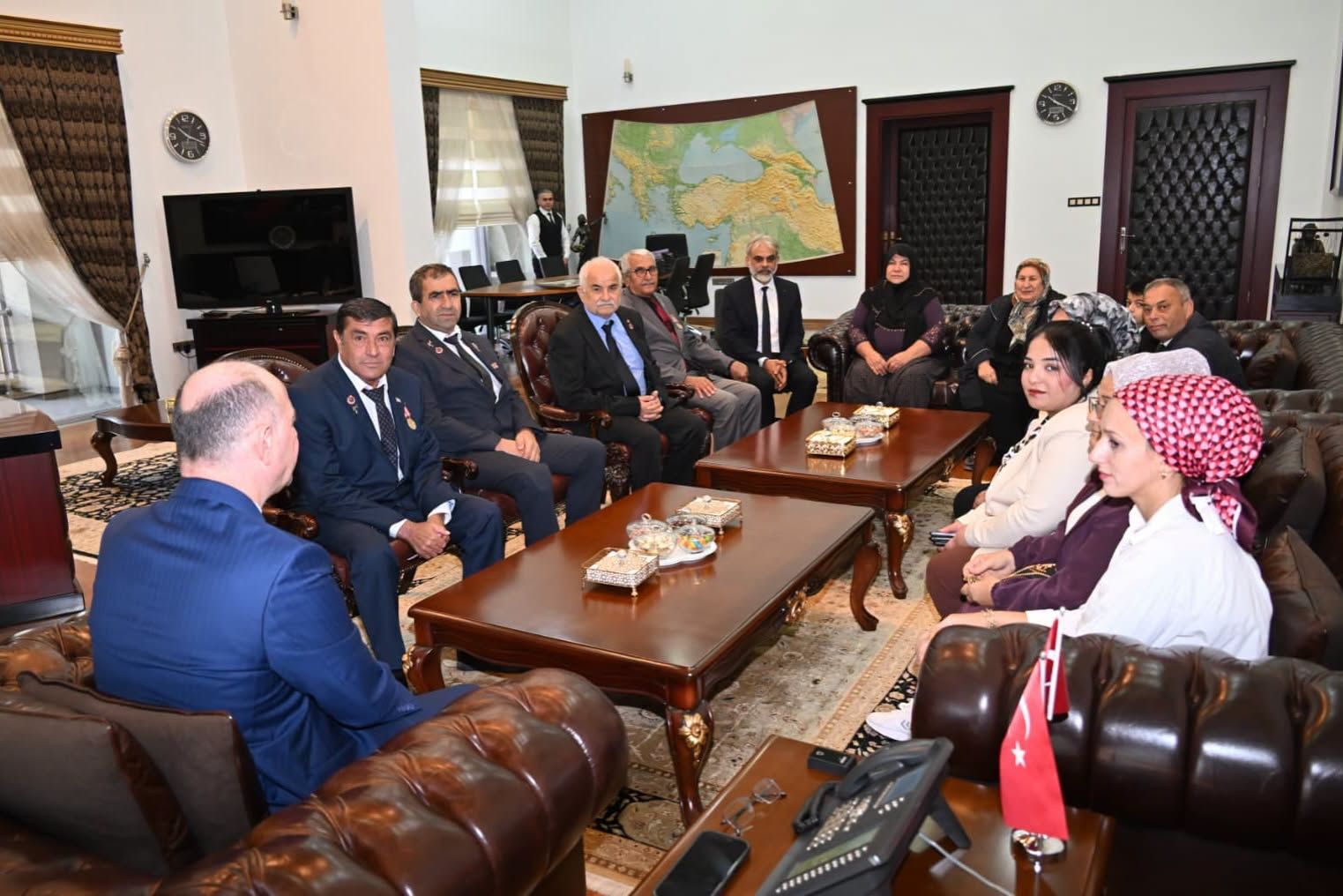 Osmaniye Valisi Serdengeçti, Şehit Ailelerini Ağırladı1