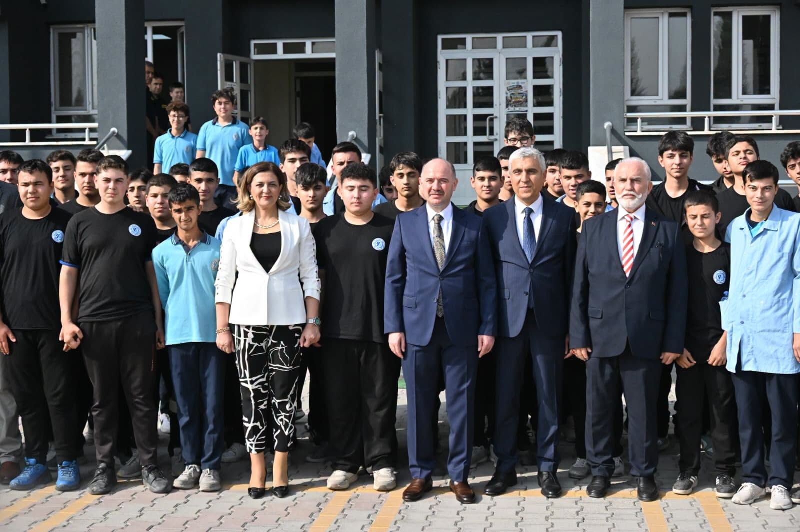 Osmaniye Valisi Serdengeçti'den Meslek Lisesi Ziyareti4