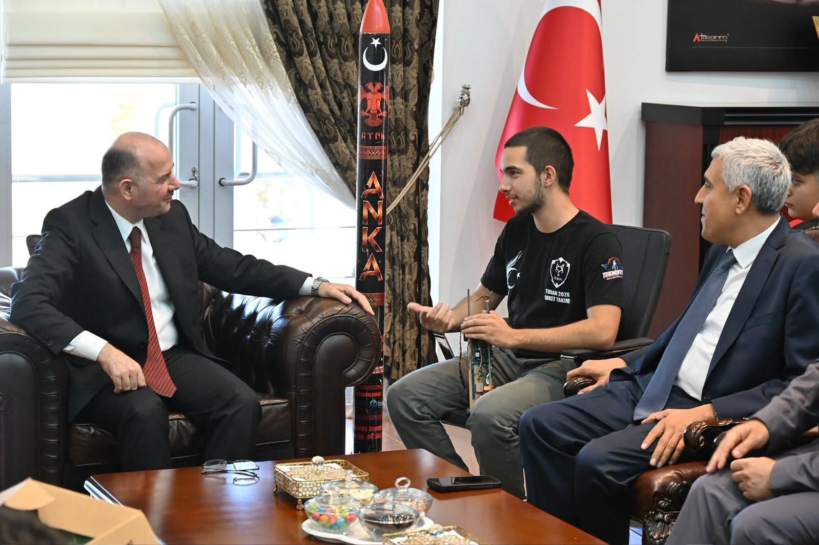 Osmaniye Valisi Teknofest'in Başarılı Gençlerini Ağırladı6