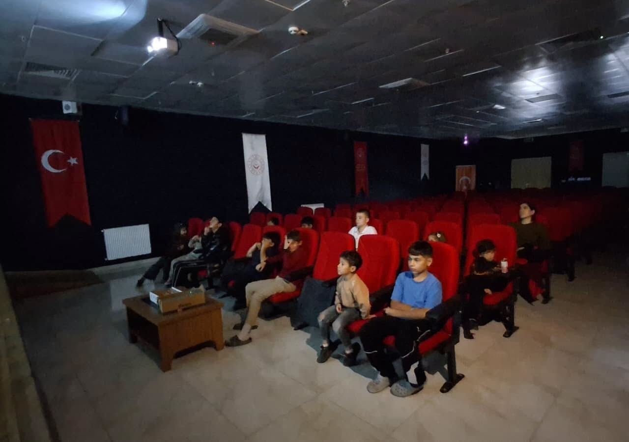Osmaniye'de 12 Çocuk Dersimiz Atatürk Filmini İzledi3