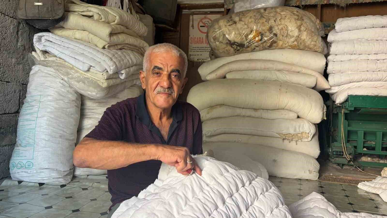 Osmaniye’de 54 Yıldır Yorgancılıkla Geçimini Sağlıyor-1