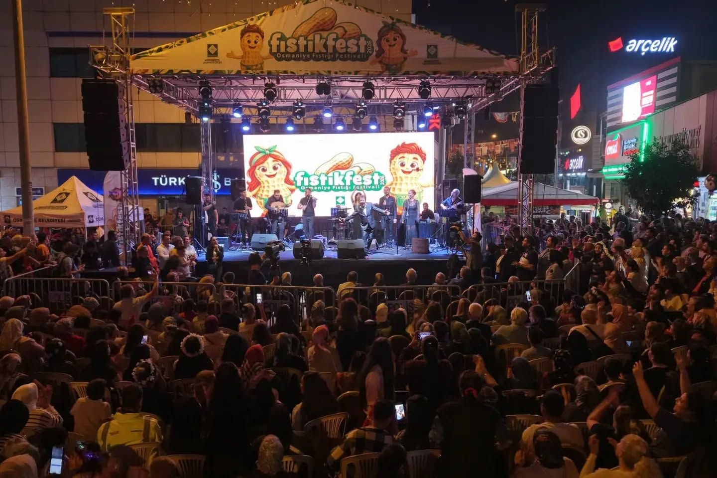 Osmaniye'de Ahmet Selçuk İlkan'dan Şiir Ve Müzik Ziyafeti (3)