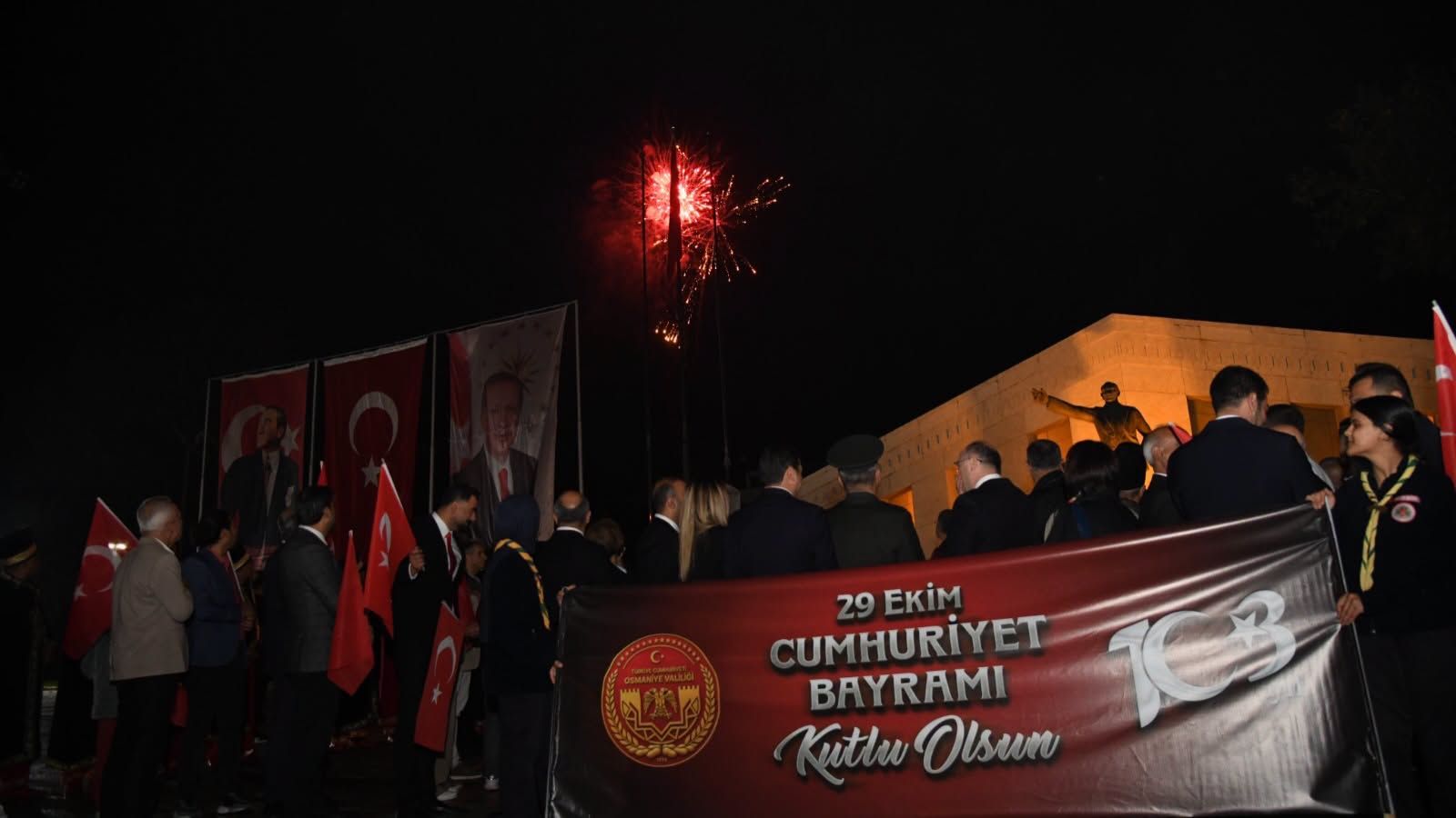 Osmaniye’de Cumhuriyet Coşkusu Fener Alayıyla Taçlandı (3)