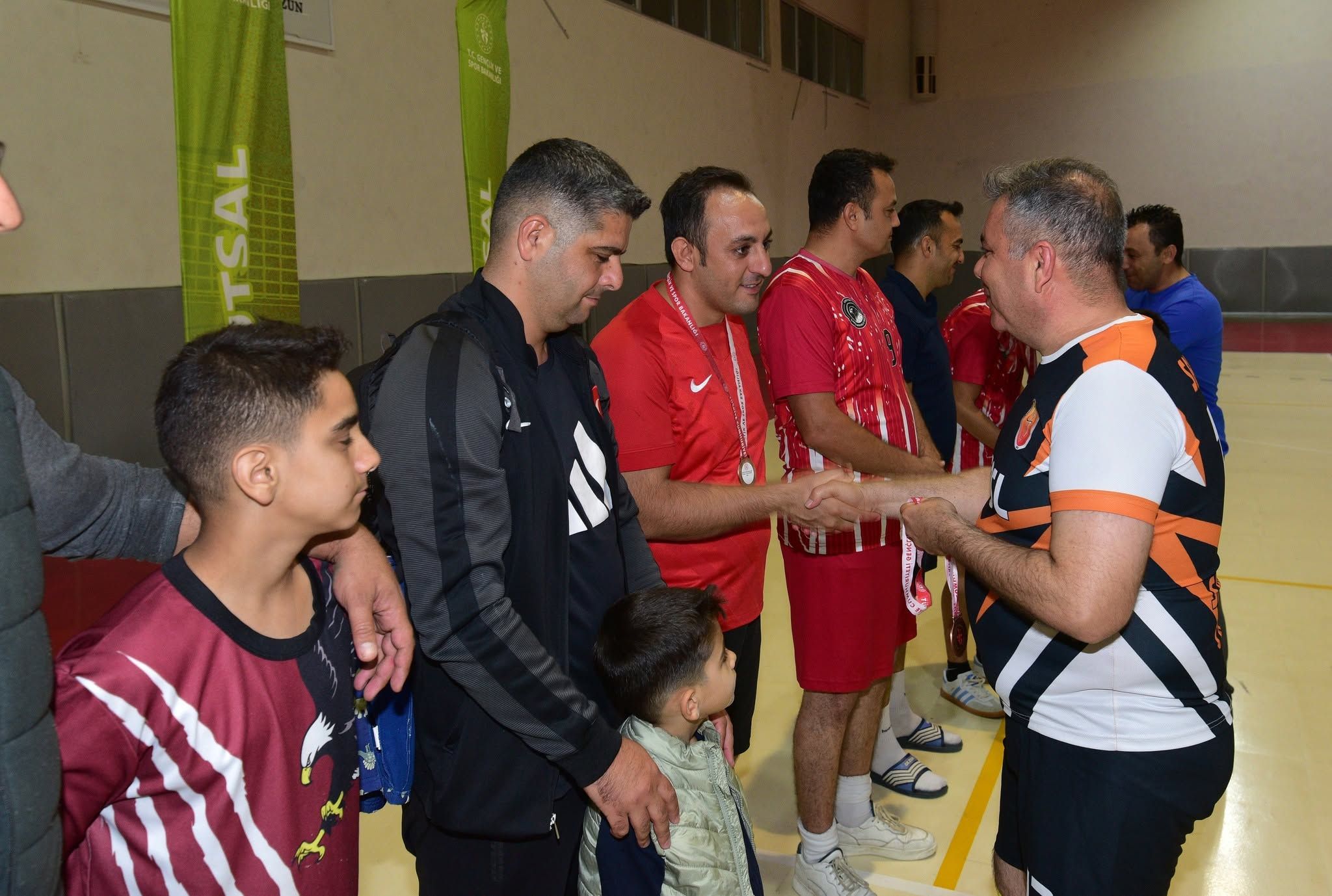 Osmaniye’de Futsal Turnuvasının Şampiyonu Samet Aybaba3