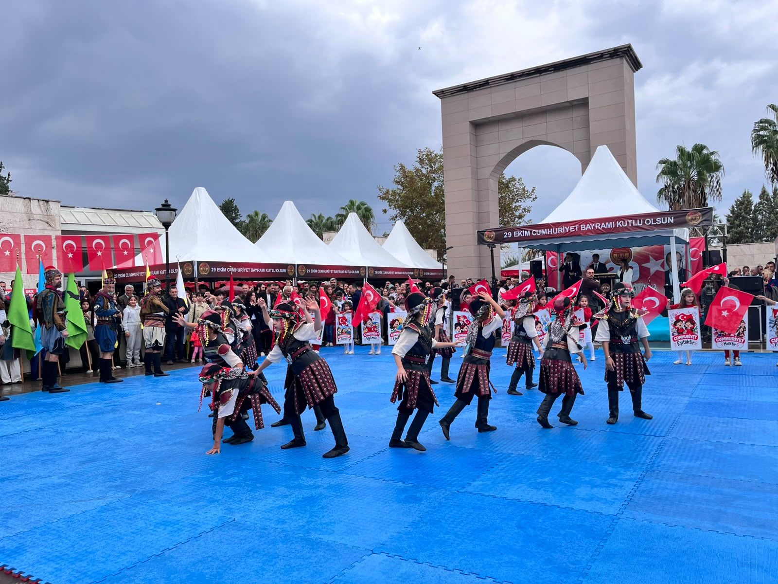 Osmaniye’de Kartal Dansı Cumhuriyet Coşkusuna Damga Vurdu (1)