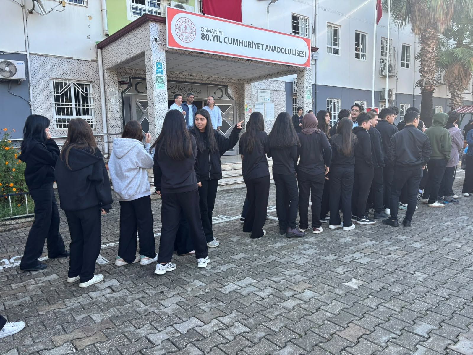 Osmaniye'de Lise Öğrencilerine Sıcak Çorba İkramı2