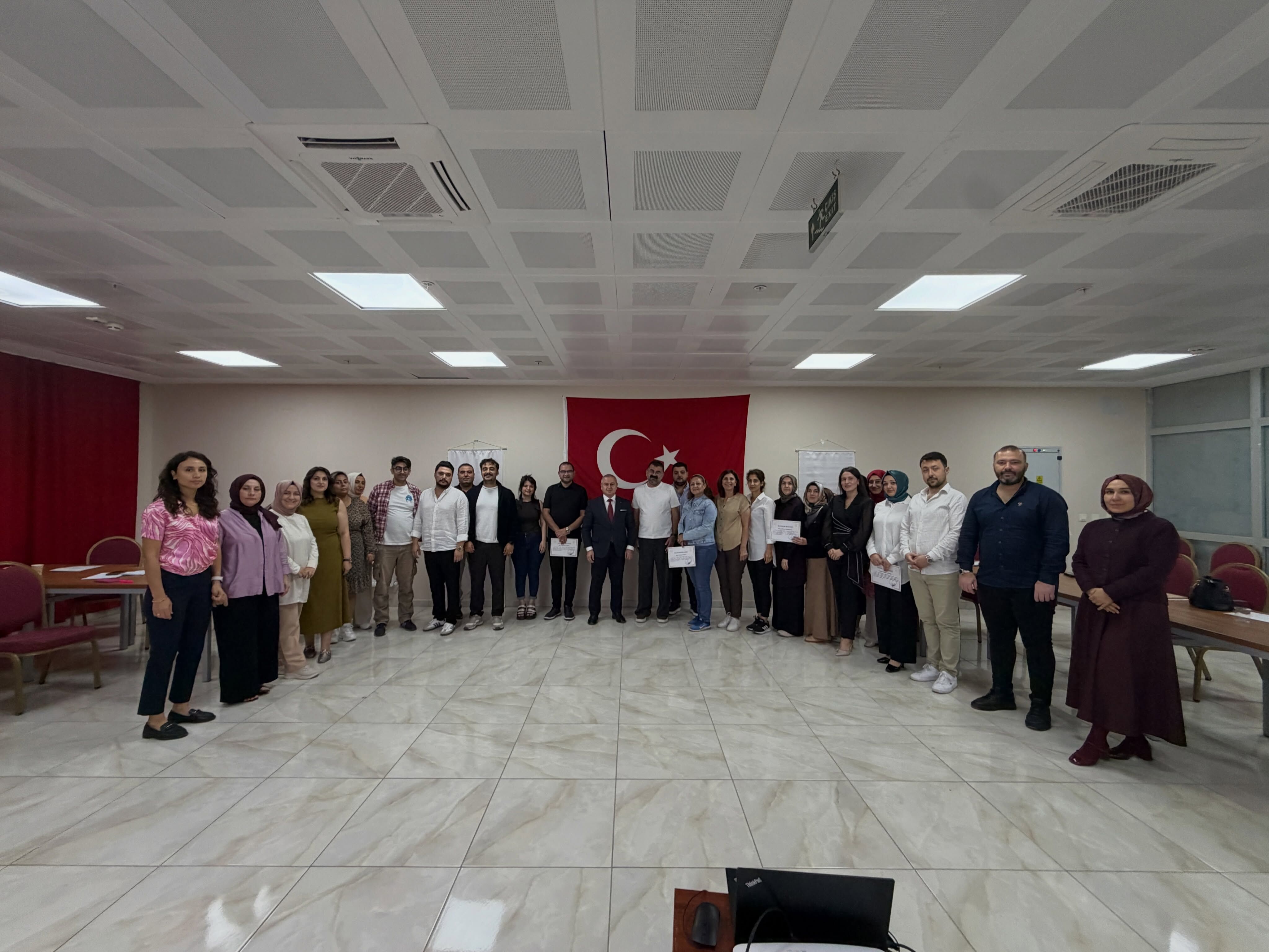Osmaniye’de Meslek Elemanlarına Çocuk Koruma Eğitimi2