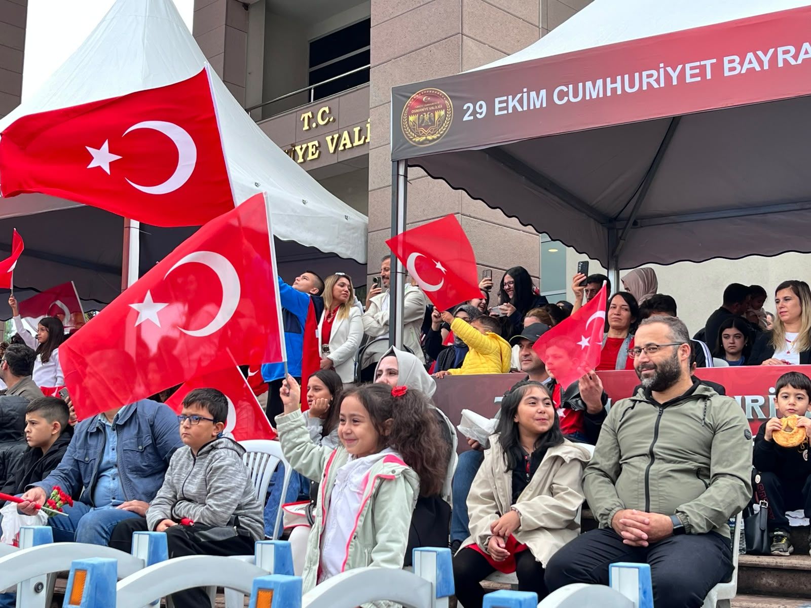 Osmaniye’de Miniklerin Cumhuriyet Gösterisi İlgi Gördü (3)