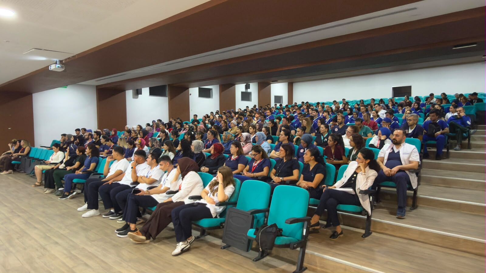 Osmaniye’de Sağlık Çalışanlarına Cpr Eğitimi 11