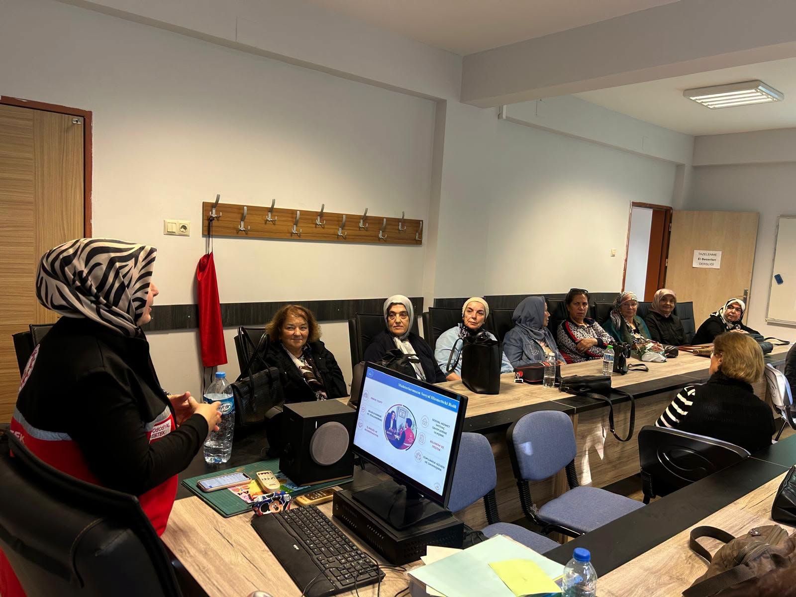 Osmaniye’de Tazelenme Üniversitesi’ne Sosyal Hizmet Semineri1