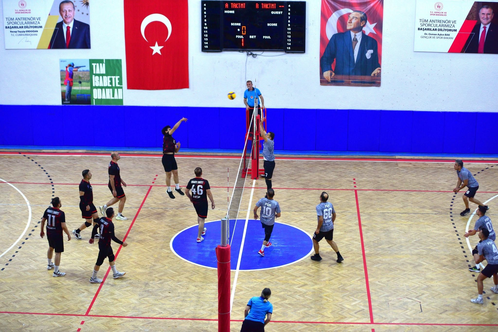 Osmaniye’de Voleybol Şampiyonu Özel Harekât Oldu2