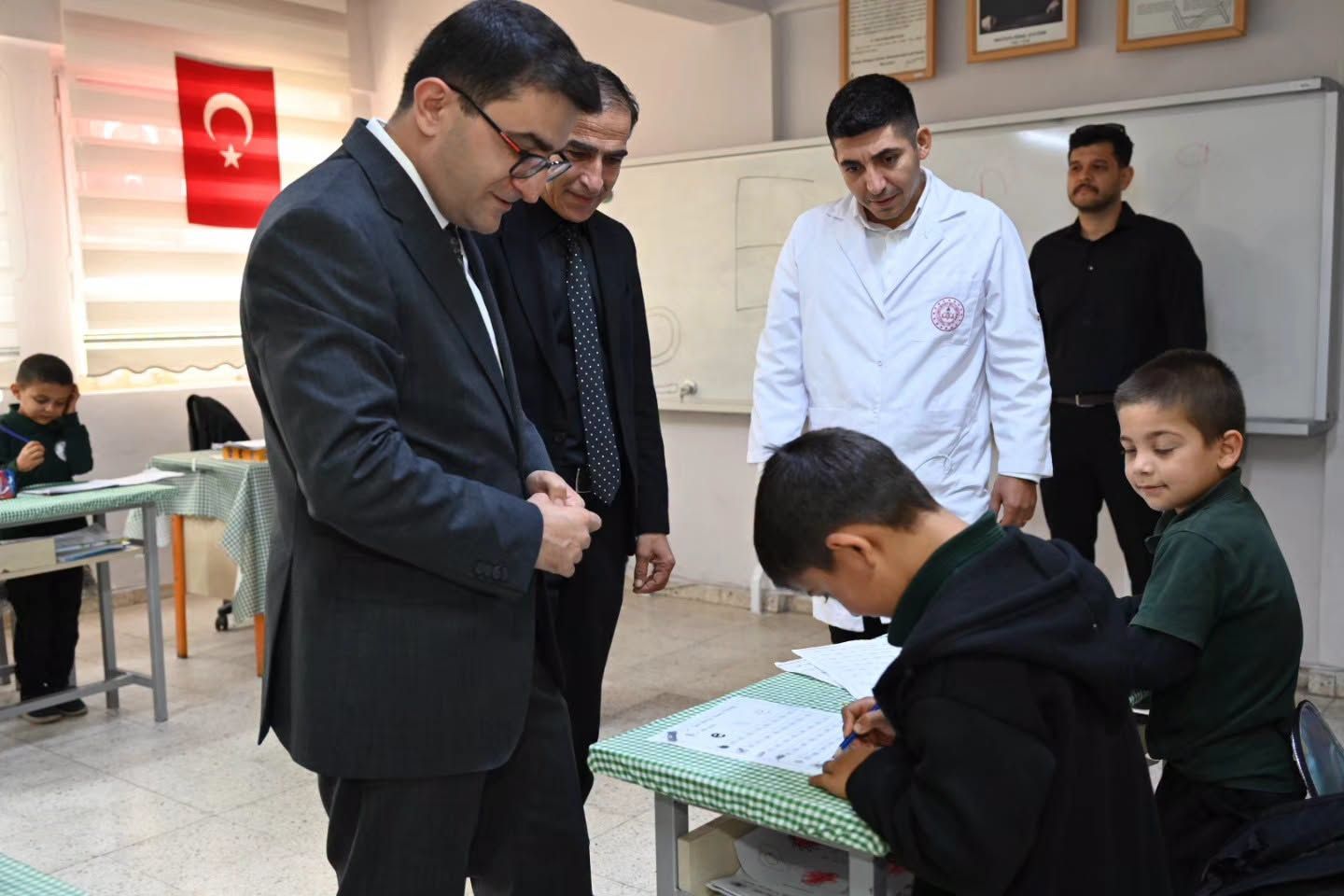 Sumbas’ta “Bir Tebessüme Değer” Ile Öğrenciler Sevindi3