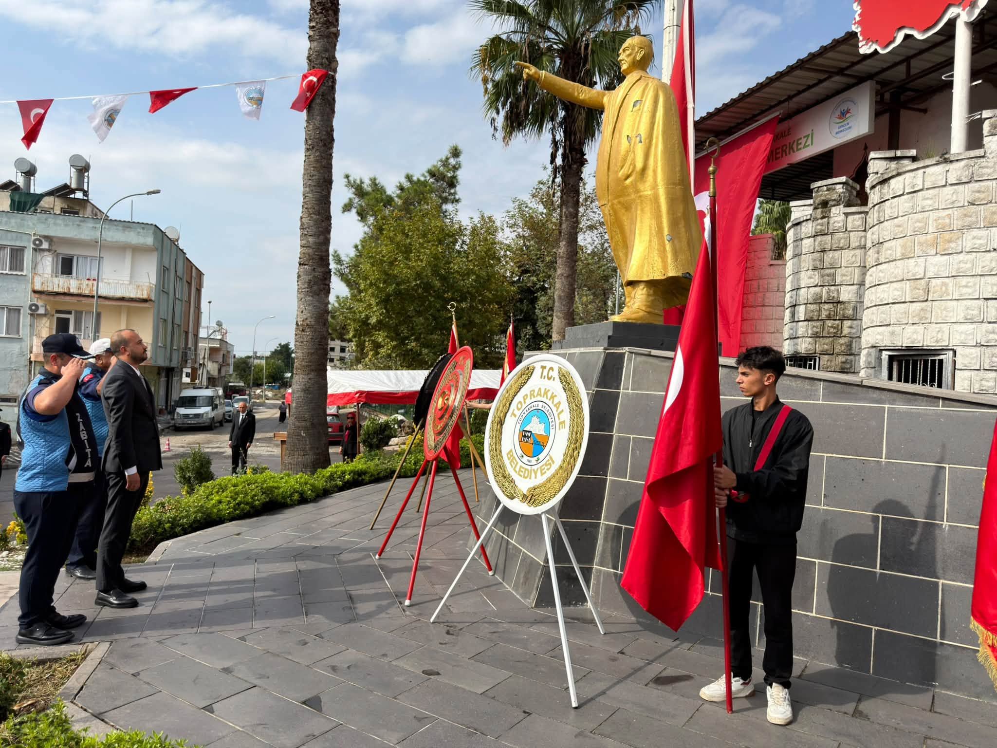 Toprakkale'de Bekirhan Uyutmaz'dan Cumhuriyet Mesajı5