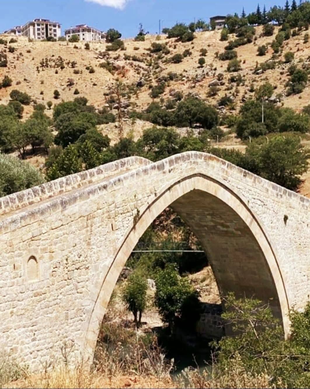 Tunceli’de 219 Yıllık Tağar Köprüsü Zamana Meydan Okuyor