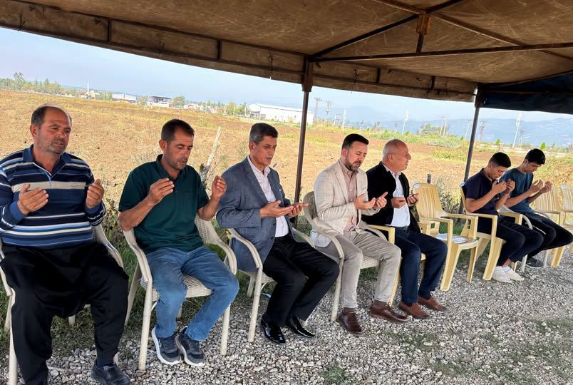Turgut Kararmaz Böcekli'de Taziye Ziyaretinde Bulundu