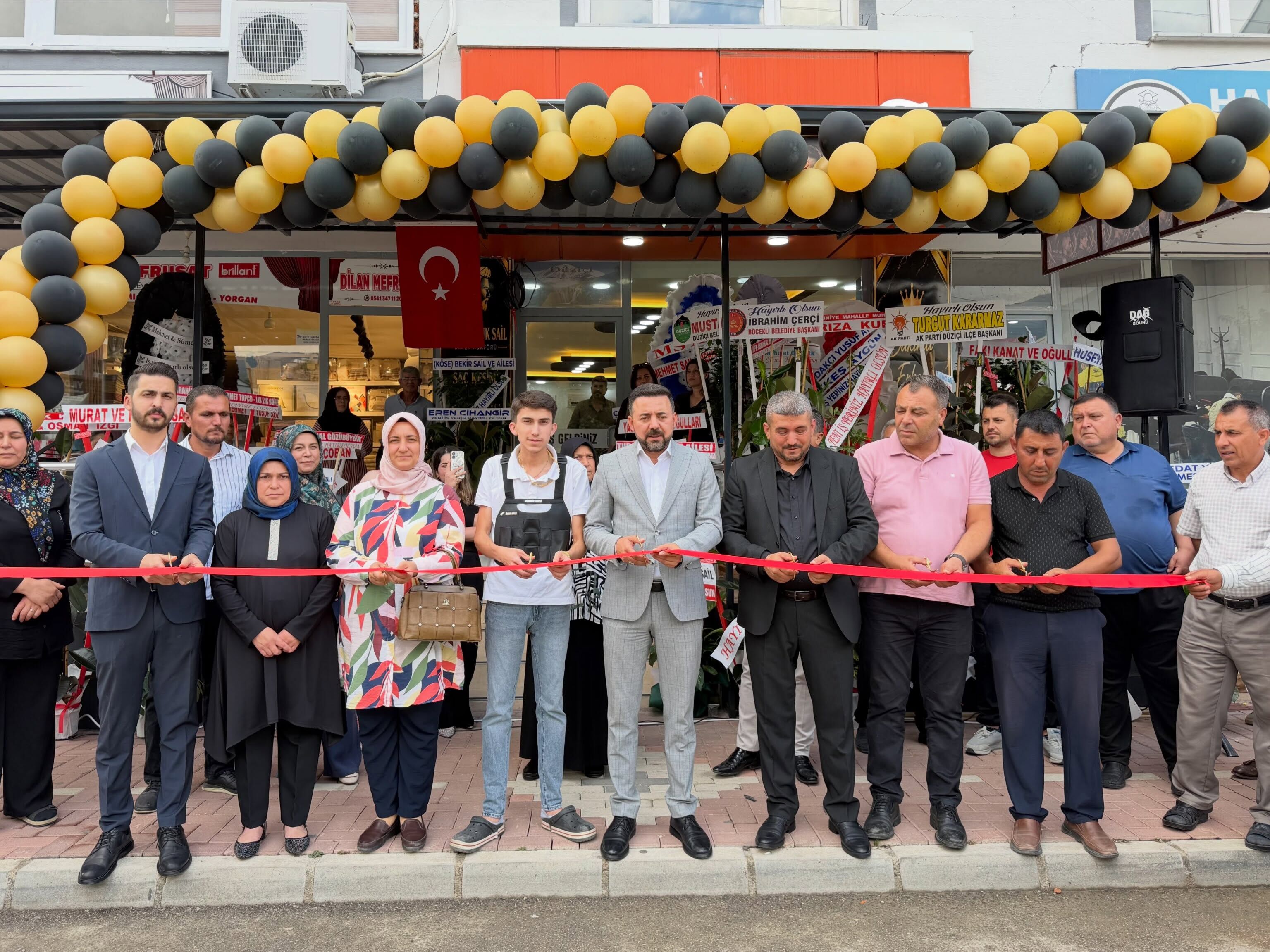 Turgut Kararmaz Sail Kuaför Açılışına Katıldı2