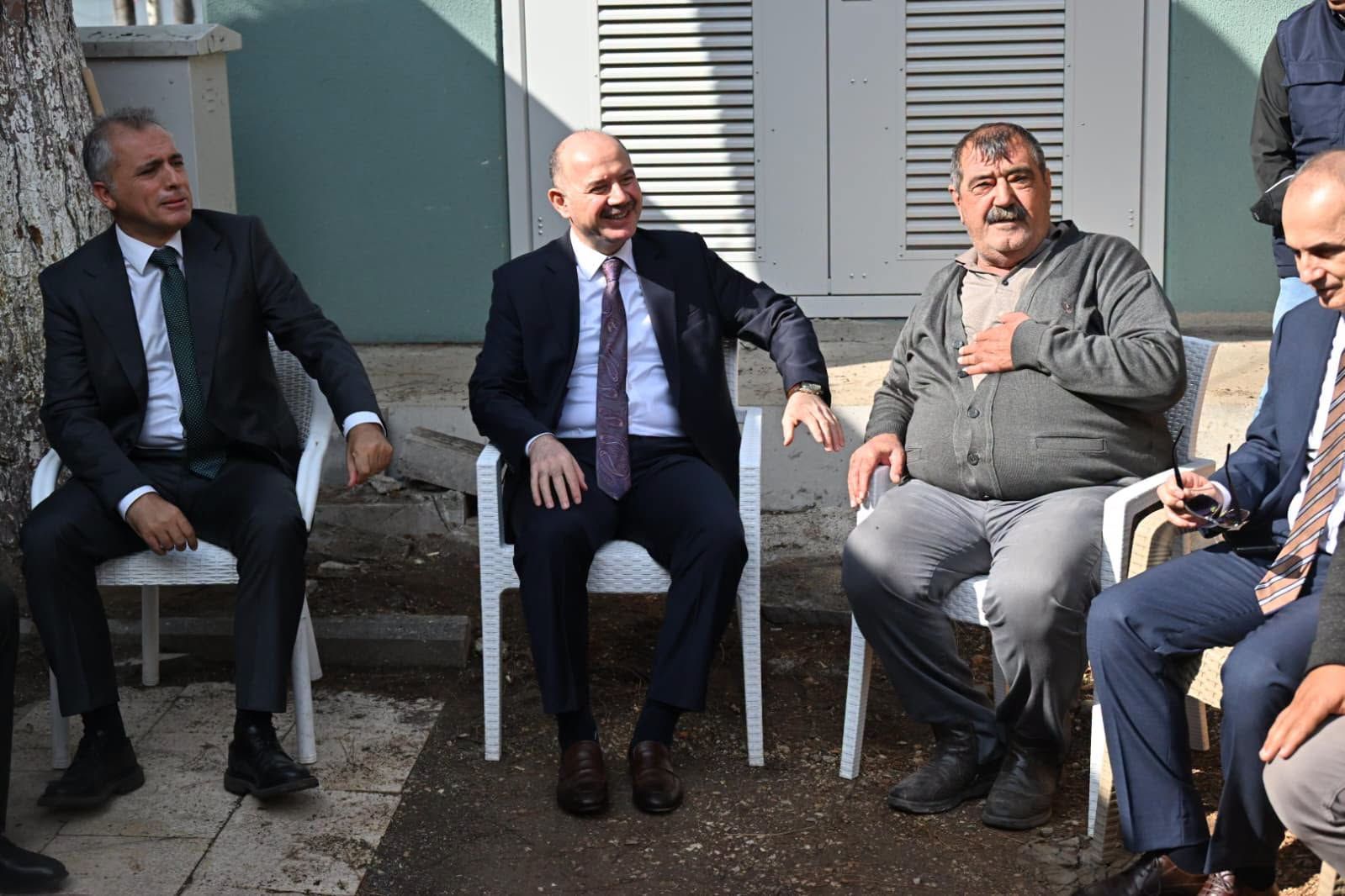 Vali Serdengeçti Osmaniye'de Taksici Esnafıyla Buluştu2