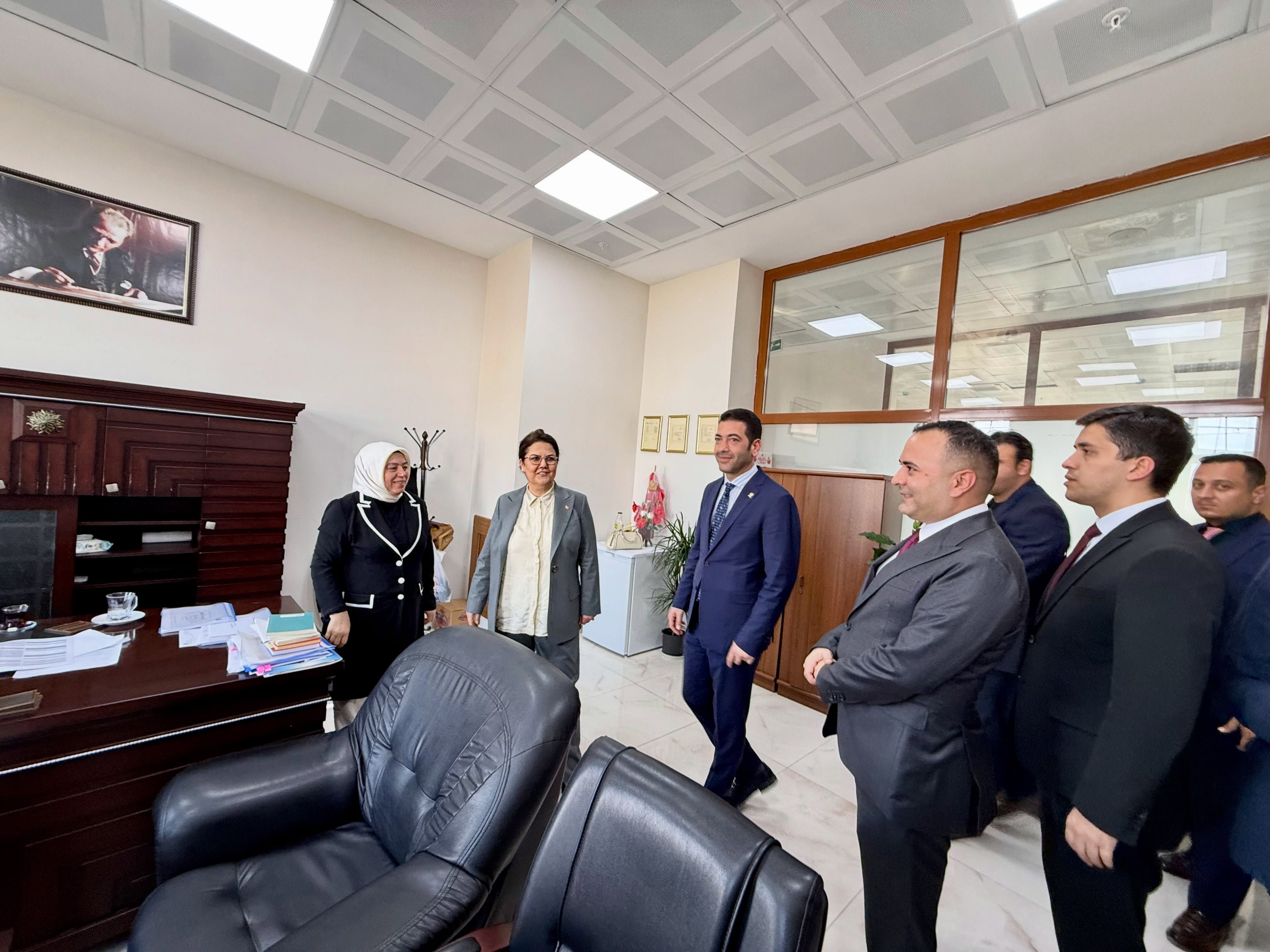 Yanık Ve Ak Parti Heyetinden Toprakkale'ye Ziyaret6